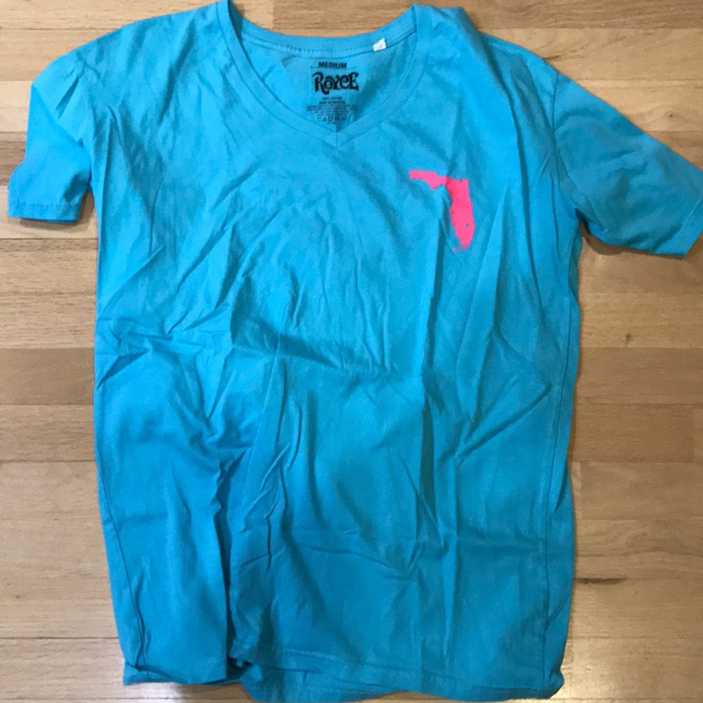 V neck tee
